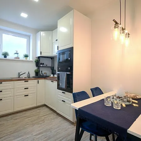 Apartment Monos *