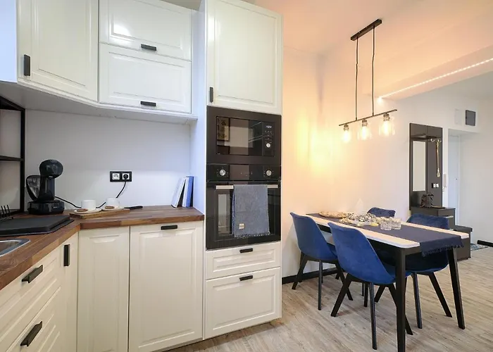 Monos Lägenhet Tatabánya